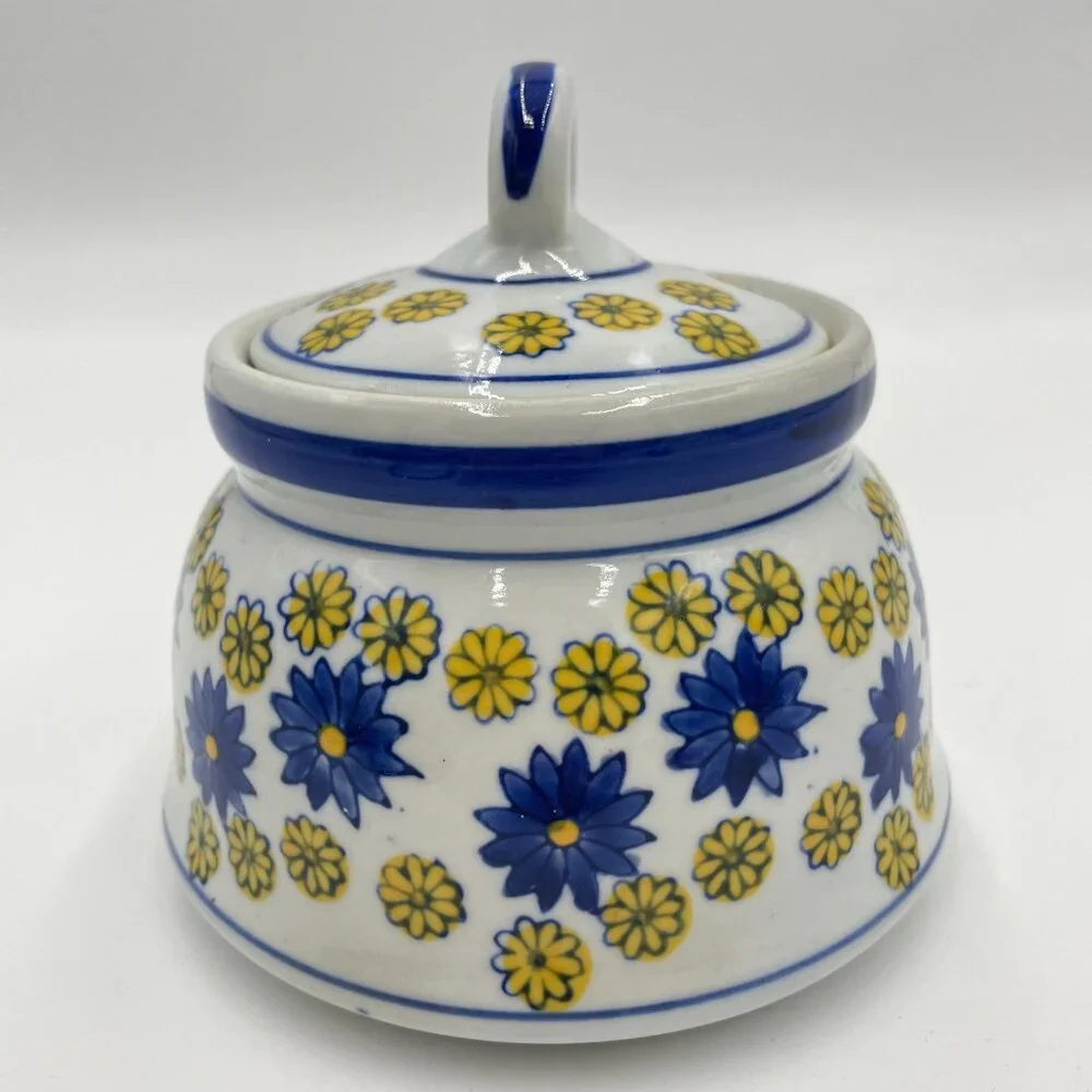 Vintage Jar‎ Small Floral Lid Keepsakes Ceramic White Blue Yellow Daisies Signed